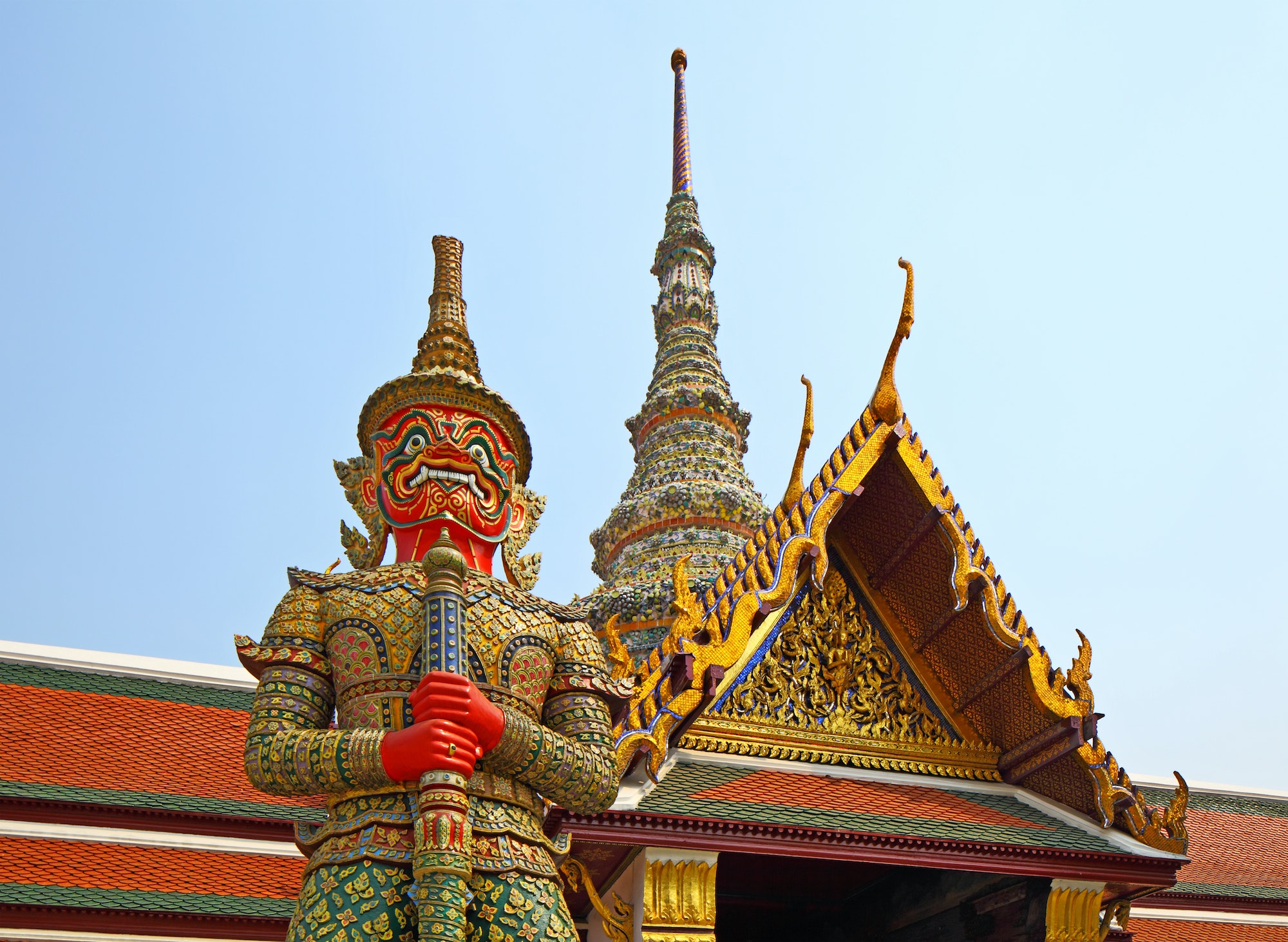 statue-in-grand-palace-at-bangkok.jpg